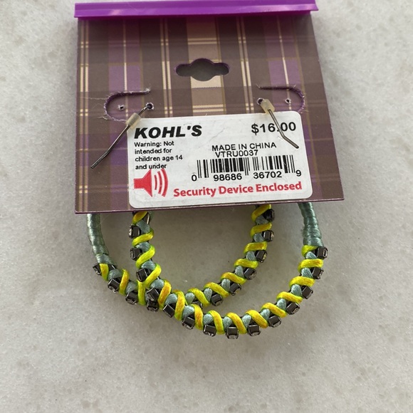 Princess by Vera Wang hoop earrings NWT - Picture 4 of 4